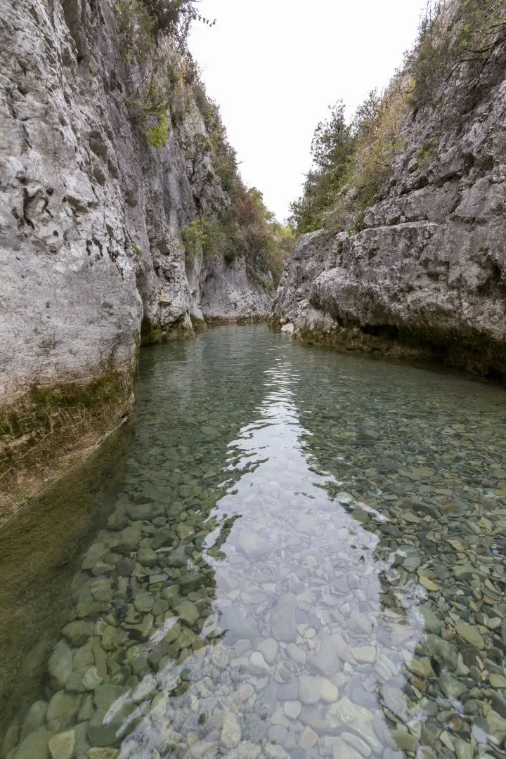 water walk gorges toulourenc