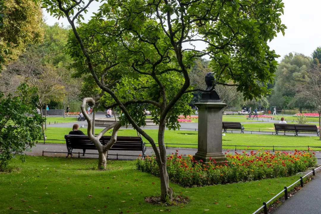 ireland dublin St Stephen-s Green park greenery quiet