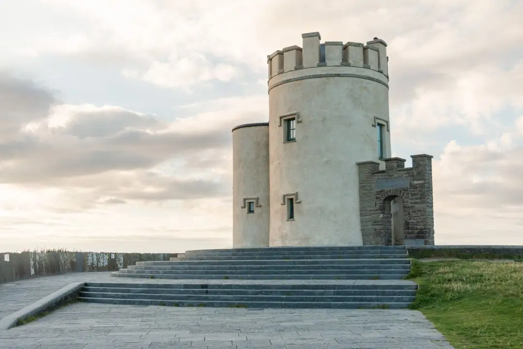 O'Brien's Tower cliff moher